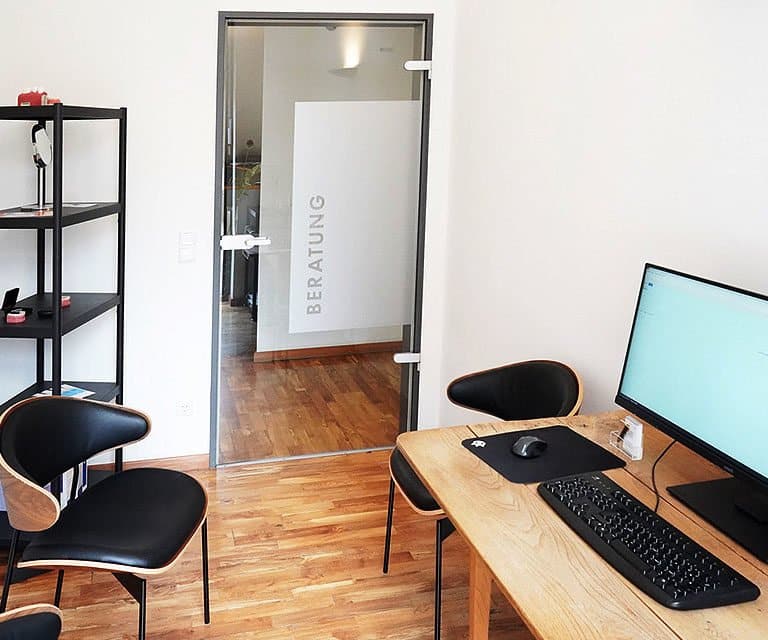 Besprechungsraum 1 - Zahnarztpraxis im ARTmax Braunschweig | Dr. Wedekind
